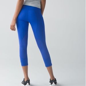 Lululemon inspire crop